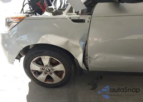 2018 Kia Soul z USA, uszkodzony, nr VIN KNDJN2A28J7507111